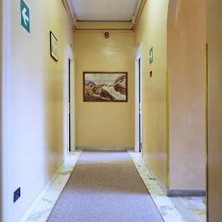 Careggi מלון 3*