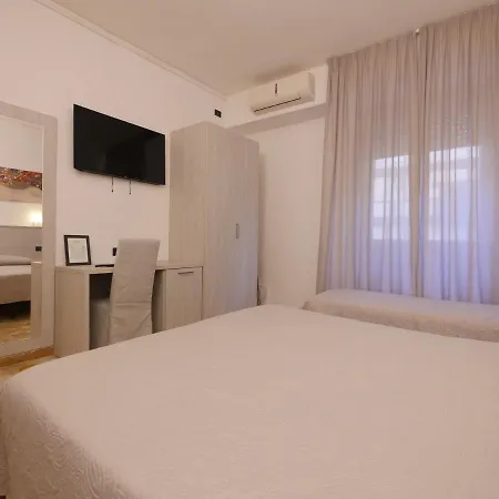 Hotel Careggi 3*